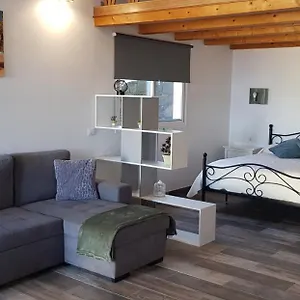 https://loft-de-tato.in-canary-islands.com